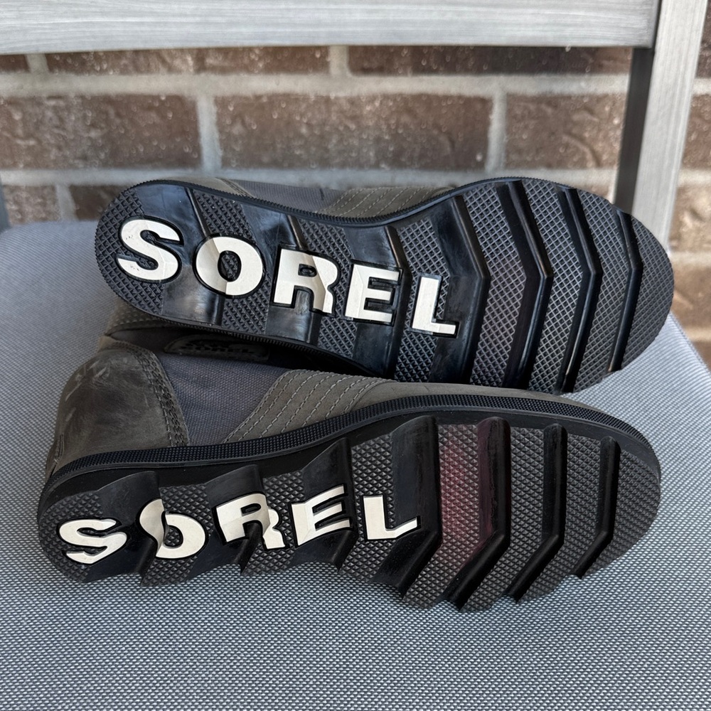 Sorel Lexie Women's Gray and Red Lace-Up Boots - Picture 11 of 11